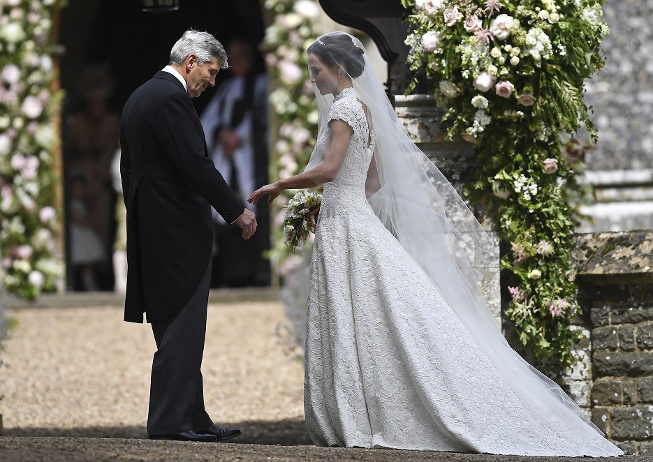 Кралската сватба на една обикновена британка (ВИДЕО + СНИМКИ)