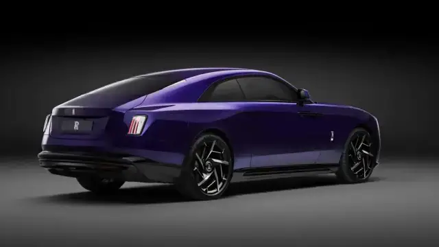 Rolls-Royce също преоценява стратегията си за електромобили