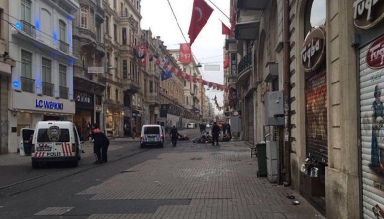Кървав самоубийствен атентат е извършен в центъра на Истанбул (Видео)
