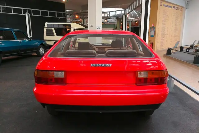Peugeot 505 coupe: историята на един брилянтен провал