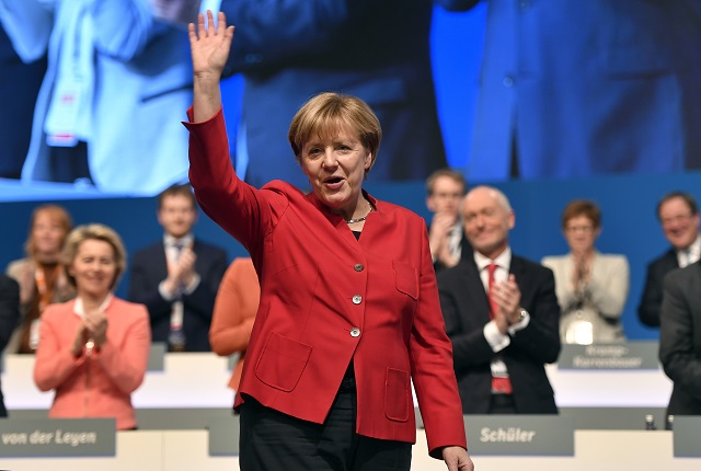 "Алтернатива за Германия" съди канцлера Меркел
