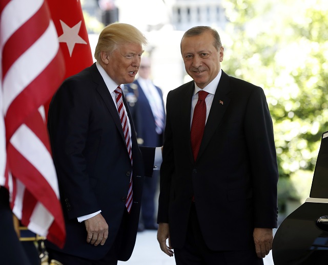 Турция сменя радикално тактиката в Сирия
