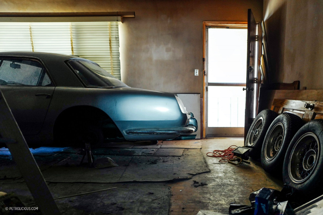 Да пазиш Ferrari 30 години в гарсониера