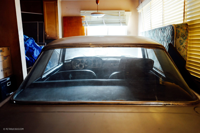 Да пазиш Ferrari 30 години в гарсониера