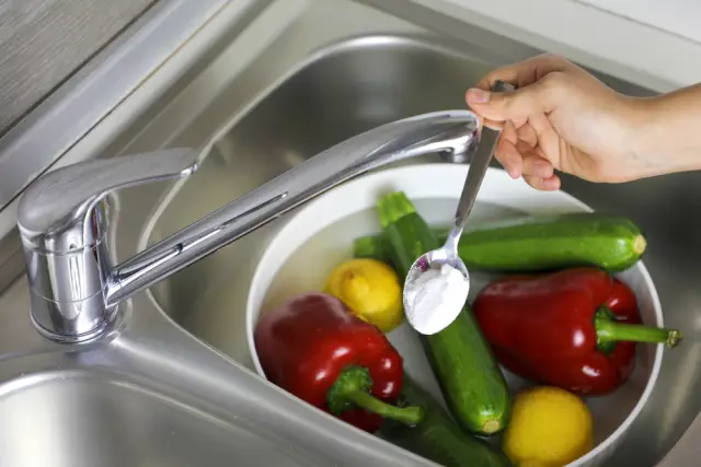 Как правилно да мием различните плодове и зеленчуци