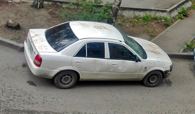 Руснак разби Mazda с голи юмруци