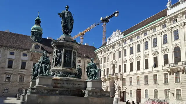 Виена – градът, в който историята диша на всяка крачка