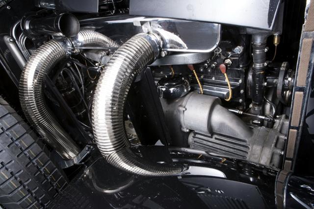 Големият Mercedes стана на 90 | ФАКТИ.БГ Големият Mercedes стана на 90