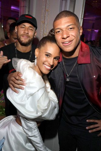 `Супермодел