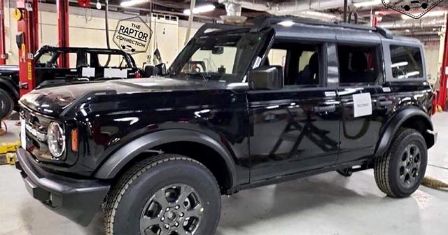 Ford ще представи новия Bronco на рождения ден на О Джей Симпсън