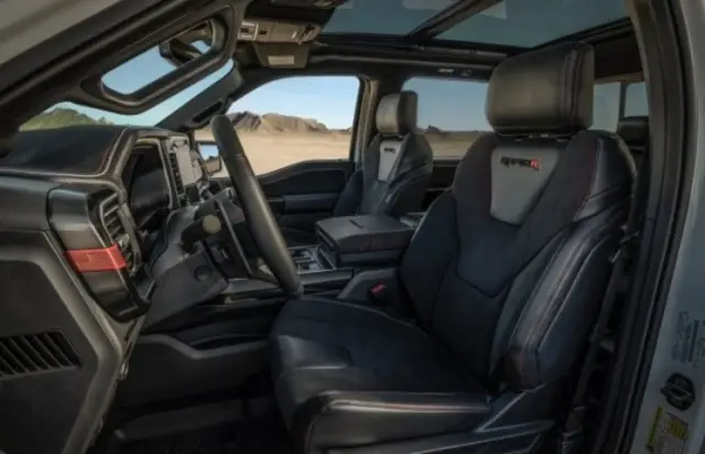 Напук на екологията Ford пуска бруталния F-150 Raptor R на Стария континент