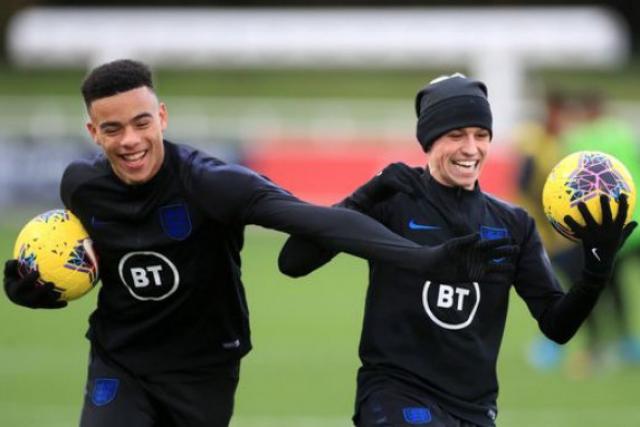  Ето го едно от девойките, сътворили абсурда в тима на Англия 