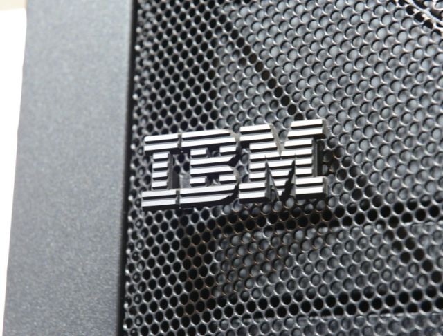 IBM заменя 7800 служители с изкуствен интелект