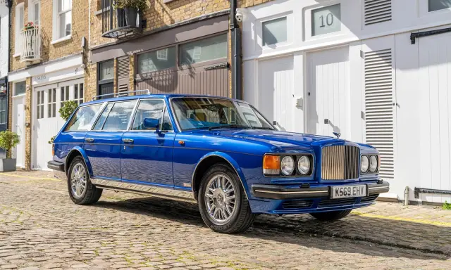 Продава се уникално комби от Bentley, собственост на султана на Бруней
