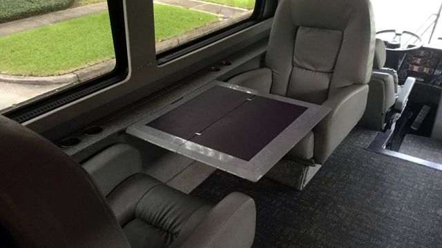  Автобусът на Принс отива на търг 