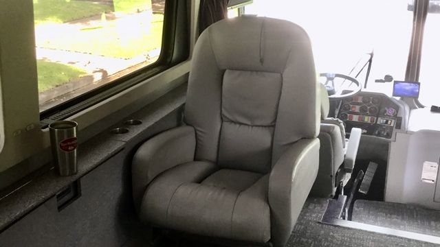  Автобусът на Принс отива на търг 