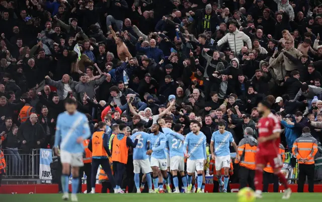 Ман Сити остава в битката за титлата след драма на "Анфийлд"