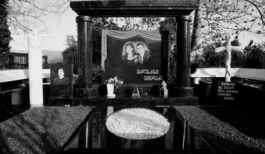 Умопомрачителните гробове на най-големите руски мафиоти (СНИМКИ)