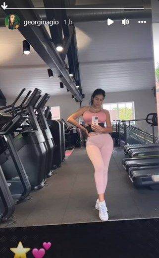 Джорджина вече вае тяло с усилените тренировки във фитнеса