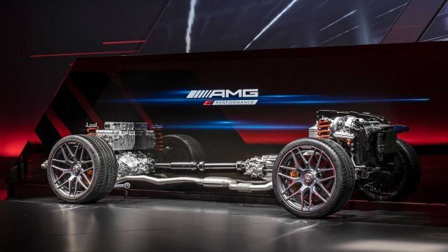 Mercedes тества хибридното AMG GT на Нюрбургринг (ВИДЕО)