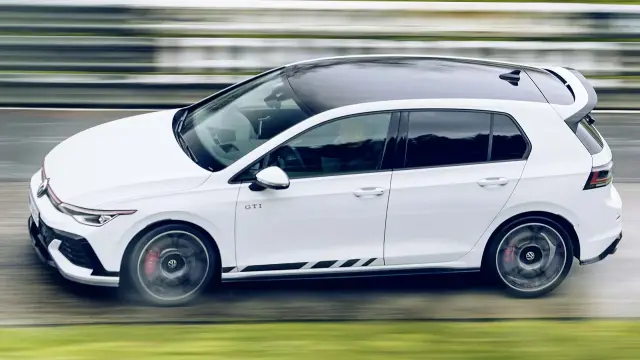 Задава се юбилейна версия на Golf 8 GTI