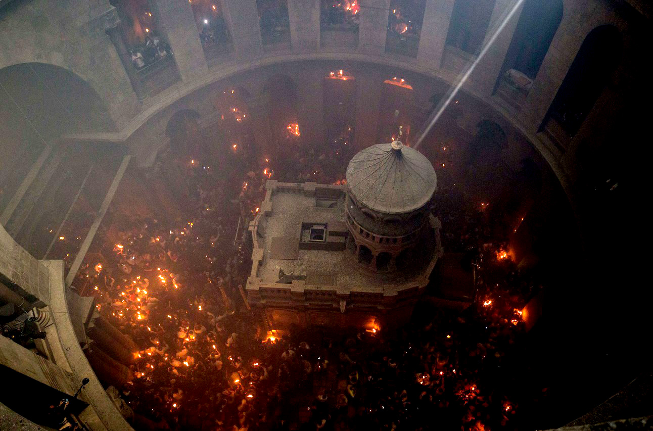 Благодатният огън слезе в Йерусалим