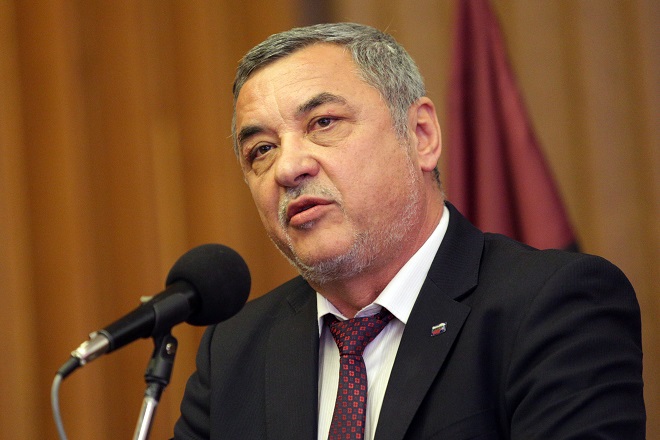 Каракачанов е преизбран за председател на ВМРО