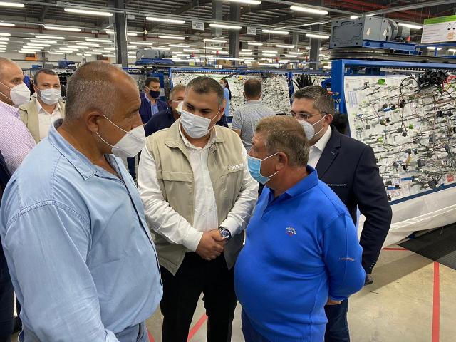  Борисов: Докато другите приказват, ние работим 