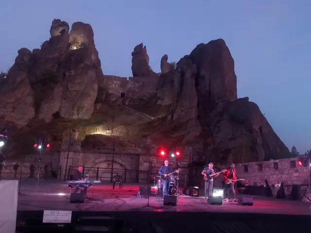 „ Опера на върховете “ и „ Сцена на върховете “ привлякоха рекорден брой реализатори и гости в Белоградчик