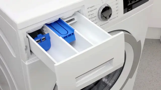 Знаете ли защо служат трите отделения за препарат на пералнята? 