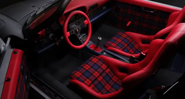 Уникална реставрация, базирана на Porsche 964