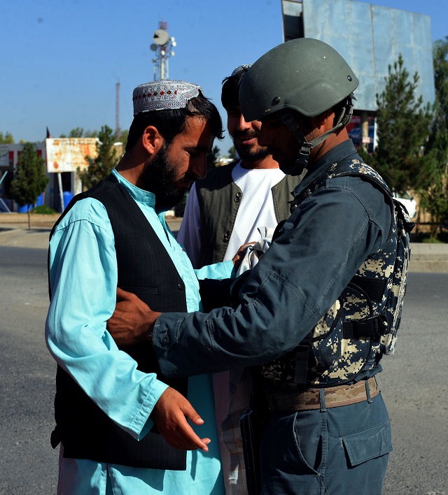 Смъртоносна неделя в Афганистан (СНИМКИ)