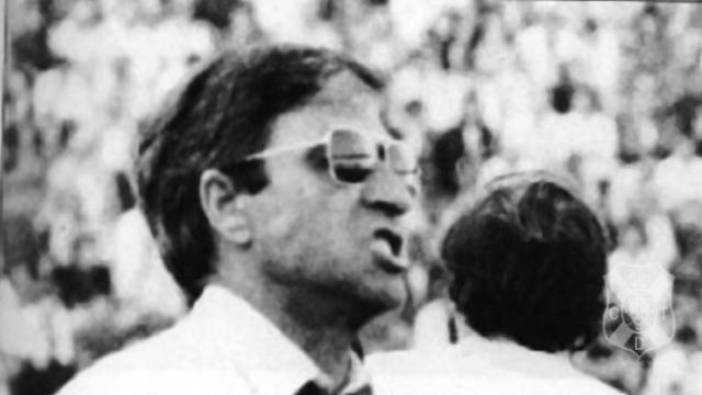  Още един футболен треньор умря от ковид 