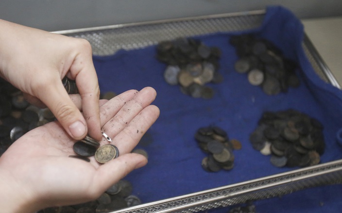 Костенурката погълнала 1000 монети (СНИМКИ + ВИДЕО)