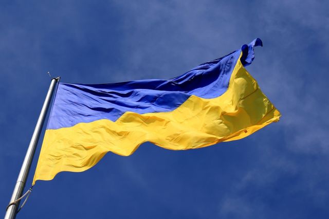 Украинец прави ключодържатели от свален руски самолет 