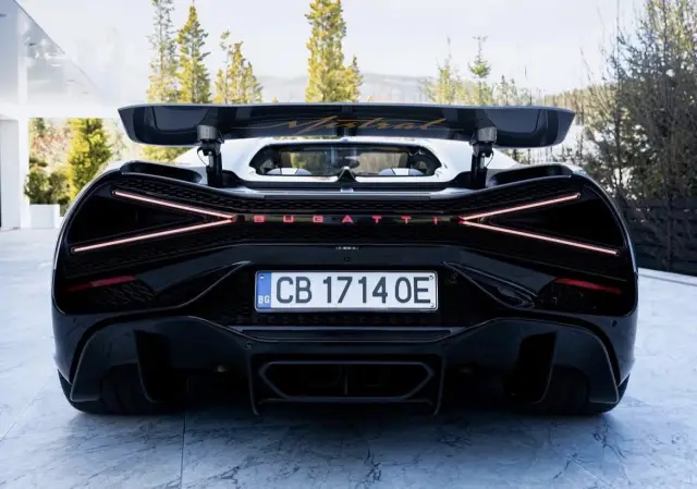 Първи снимки на "българското" Bugatti Mistral