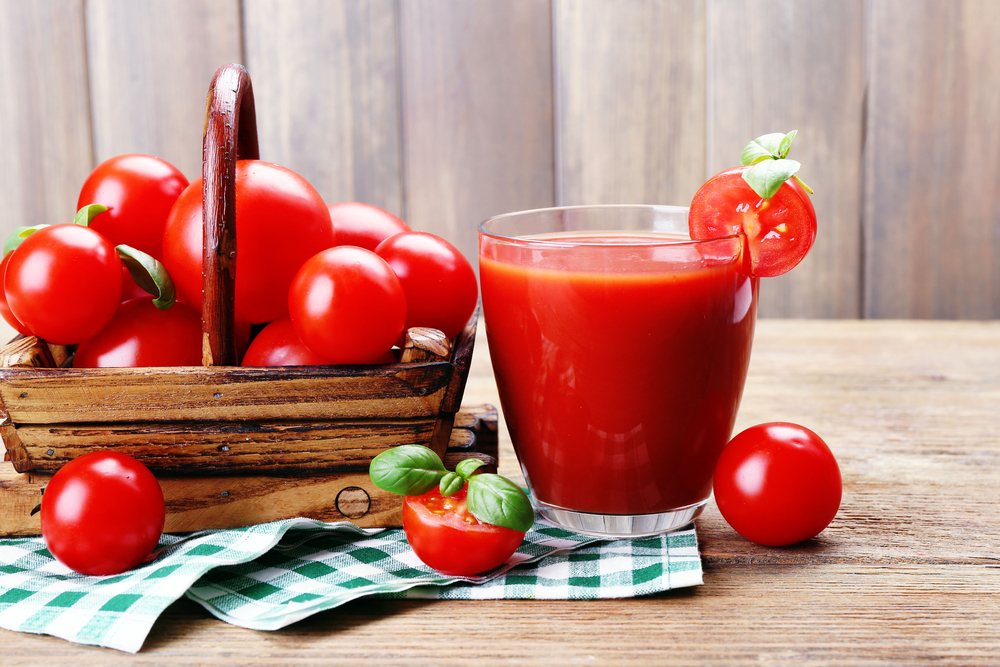 Какво става с тялото, ако пиете доматен сок в продължение на година?