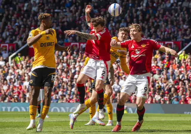 Уулвърхемптън победи Манчестър Юнайтед " на Олд Трафорд " 