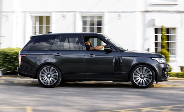 Антъни Джошуа се почерпи с поръчков Range Rover