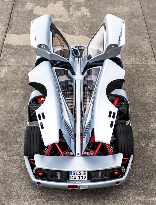  Единствената Isdera Commendatore 112i ще бъде препоръчана на търг 