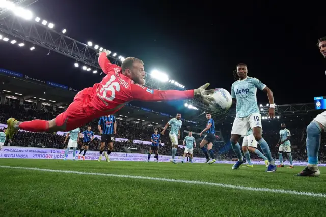 Дефанзивен Ювентус успя да спечели срещу Аталанта