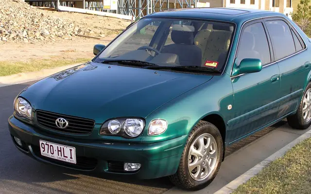 Пет оферти за използвани коли до 5 000 лева