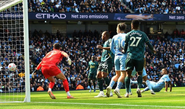  Манчестър Сити усили преднината си на върха пред Ливърпул след 5:1 против Уотфорд 