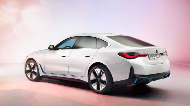 BMW започна серийно производство на i4 в Мюнхен