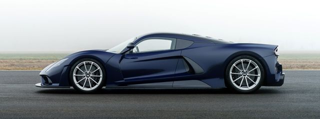  Hennessey Venom F5 потегля на война против Chiron, Jesko и Tuatara 