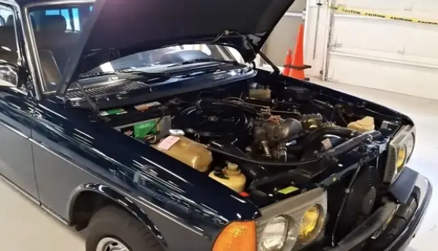 Откриха Mercedes-Benz W123, който е като чисто нов (ВИДЕО)