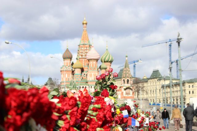 „Мостът на Немцов“ - памет или атракция