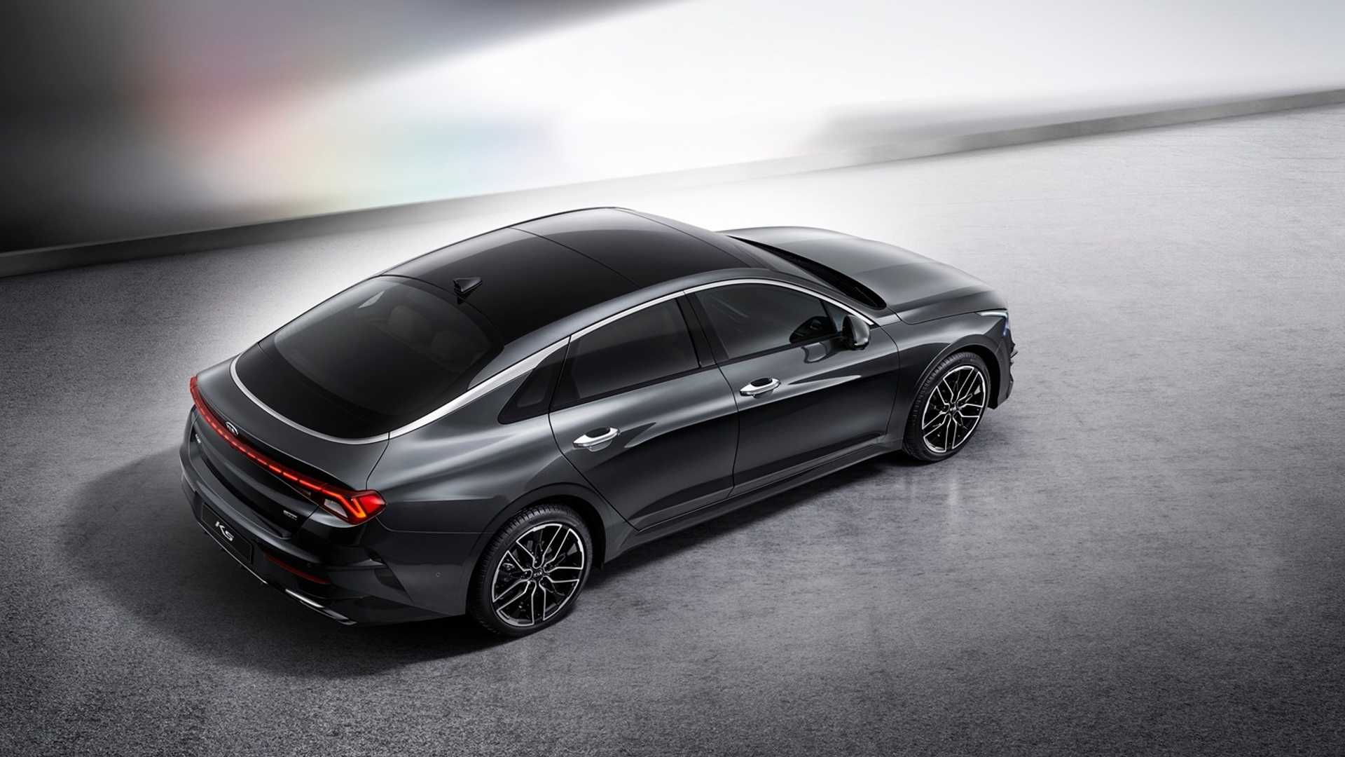 Kia Optima 2020 или Audi А7 за бедни