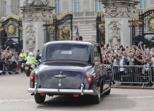 Лиз Тръс ще придружава крал Чарлз III на траурните церемонии 