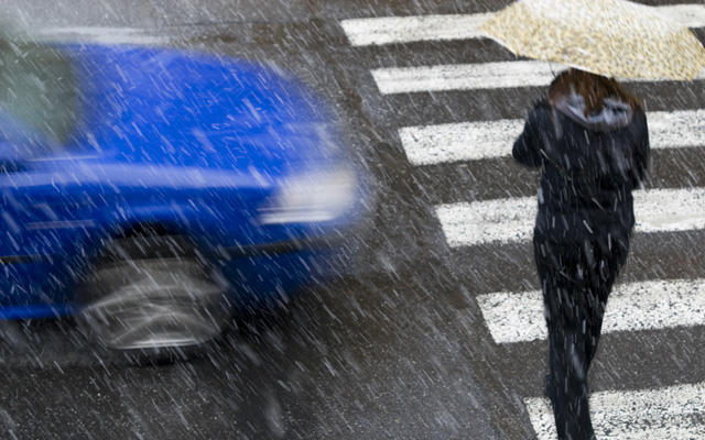 Основни грешки при шофиране на дъжд